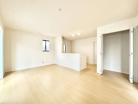 ���r���O�@�������������͋C�̂k�c�j�͉Ƒ��݂�Ȃ̉��K���  