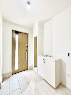 ���ց@�K���X�X���b�g�̓��������փh�A�������Ɍ���͂��Ă���܂�