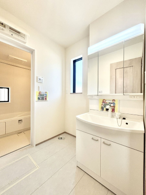 ���̑��@�������̂�����K��Ԃł��B�����̐g�x�x���C�����ǂ����g�������܂��B 