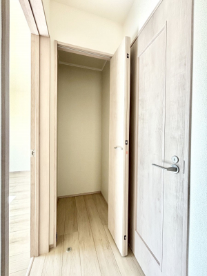 ���̑����ρ@�L�����[�B�|�������G�߂̏��������[���邱�Ƃ��ł��܂��B