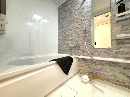 �����@����̔�������Ă���閾�邢�������̂���o�X���[��  