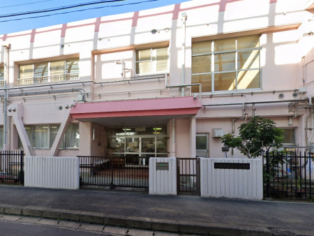 ���ӊ��@�c�t���E�ۈ牀 200m �D���s���l���ۈ牀