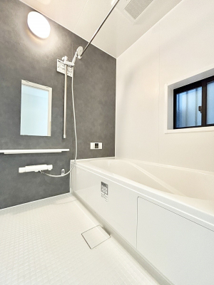 �����@1���̔������t���b�V���ł���A���K�ȃo�X�^�C�������o���Ă���܂��B