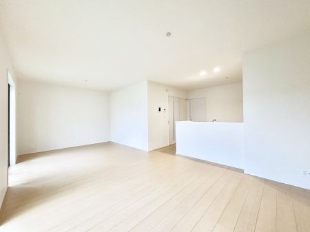 ���r���O�@18.25���̂k�c�j�͉Ƒ��݂�Ȃ̉��K��ԁI�Ƒ��̂Ȃ������������厖�ȃX�y�[�X�ł��B 