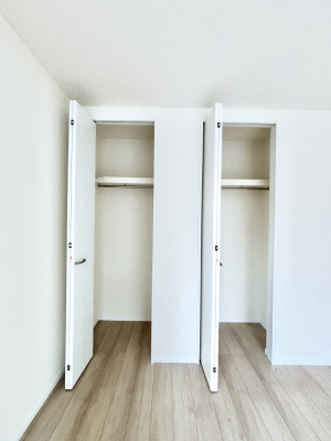 ���[�@�m���̃N���[�[�b�g�B���s��������̂Ō���̈ߗނ�����������܂�܂��B