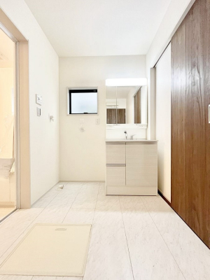 ʑEʏ@Oʋ̗ɁAϕiqpiȂǂ[\Bʑƕۂ܂I