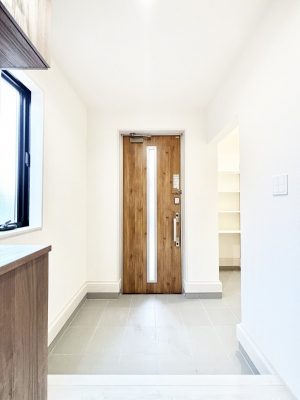 ���ց@�K���X�X���b�g�̓��������փh�A�������Ɍ���͂��Ă���܂�