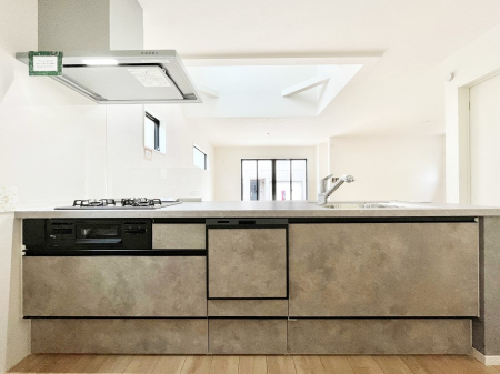 �L�b�`���@�������������I�ɁA�y�����I�V�X�e���L�b�`��