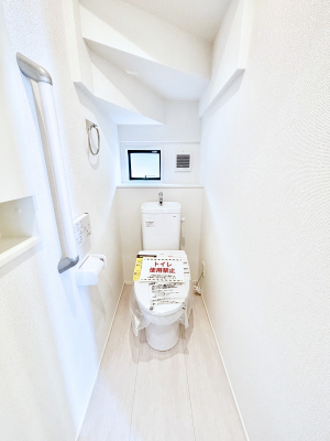 �g�C���@�E�H�V�����b�g�t���g�C����1�K��2�K���ꂼ��ɔz�u����Ă��ĂƂĂ��֗��ł��B 