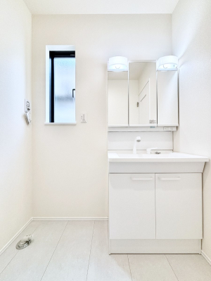 ���ʑ�E���ʏ��@���������Ă���̂Ŏ��C�̑����ꏊ�ł����C���ł����K�ł��B�����̐g�x�x���C�����ǂ��s���܂��ˁB