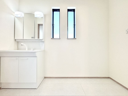 ���̑��@�������̂�����K��Ԃł��B�����̐g�x�x���C�����ǂ����g�������܂��B 