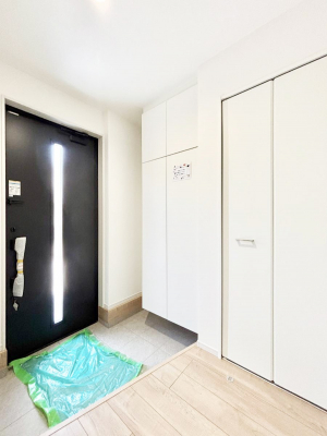 ���ց@�K���X�X���b�g�̓��������փh�A�������Ɍ���͂��Ă���܂�