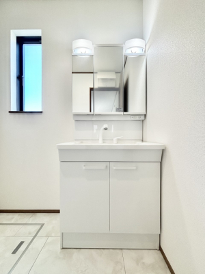 ʑEʏ@傫₷OʋŐʑ́AgȂ݃`FbN┧̂ɂ߂łB 