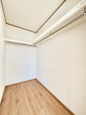 ̑@EH[NCN[[bgtŐԂLpł܂B