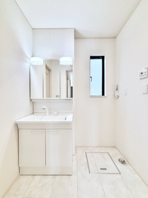 ʑEʏ@Ă̂ŎC̑ꏊłCłKłB̐gxxCǂs܂ˁB