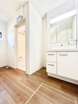 ���ʑ�E���ʏ��@�������̂�����K��Ԃł��B�����̐g�x�x���C�����ǂ����g�������܂��B 