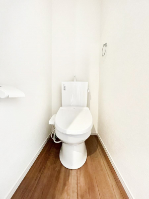 �g�C���@�g�C����1�K��2�K���ꂼ��ɔz�u����Ă��ĂƂĂ��֗��ł��B 