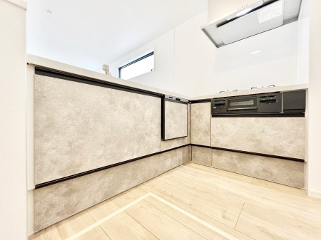 �L�b�`���@�������������I�ɁA�y�����I�V�X�e���L�b�`��