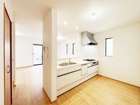 �L�b�`���@���������Ȃ��炲�Ƒ��Ƃ̉�b���y���߂�ΖʃJ�E���^�[�L�b�`��