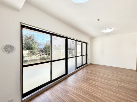 ���̑����ρ@�Ƒ������R�ƏW�܂�e���̃X�y�[�X�ɂȂ肻���@