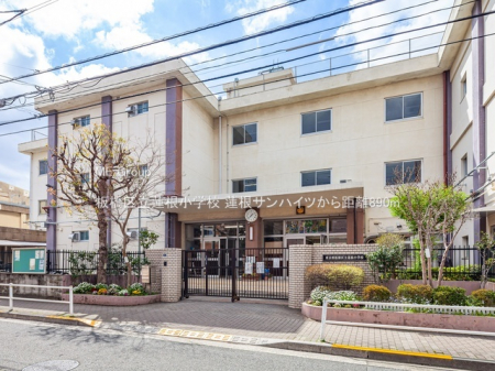 ���ӊ��@���w�Z 890m ���旧�@�����w�Z