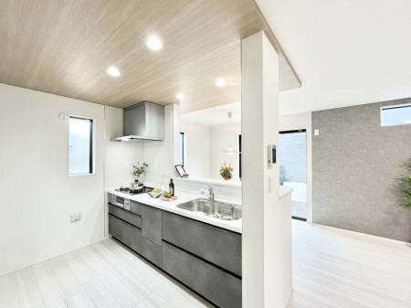 �L�b�`���@���������Ȃ��炲�Ƒ��Ƃ̉�b���y���߂�ΖʃJ�E���^�[�L�b�`��