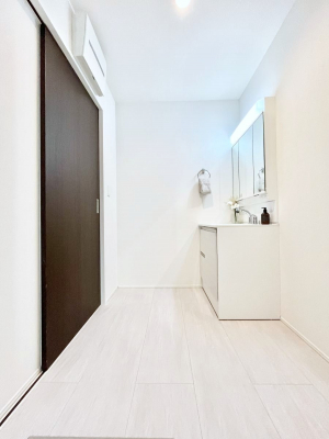 ���̑��@�������̂�����K��Ԃł��B�����̐g�x�x���C�����ǂ����g�������܂��B 