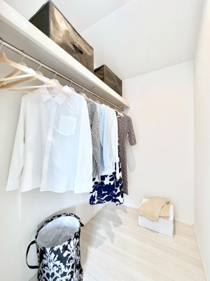 ���̑��@�ߗނ��n���K�[�Ɋ|�����܂܎��[�ł���WIC�B�ߗނ̐������ڂ����₷���ĕ֗��ł��I