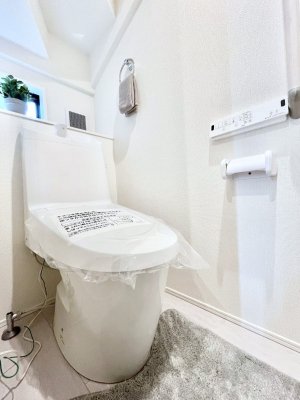 �g�C���@�g�C����1�K��2�K���ꂼ��ɔz�u����Ă��ĂƂĂ��֗��ł��B 