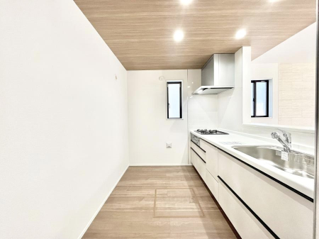 �L�b�`���@��Ƃ肠��L�b�`���ł͂��Ƒ��Ɗy�������������ł��܂��B