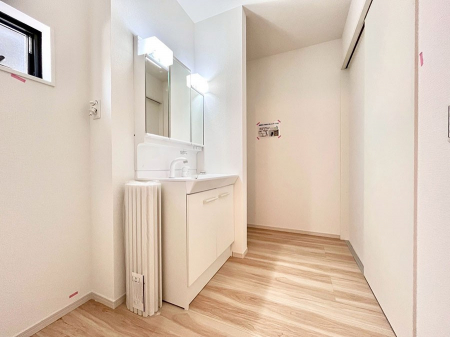 ���̑��@�������̂�����K��Ԃł��B�����̐g�x�x���C�����ǂ����g�������܂��B 