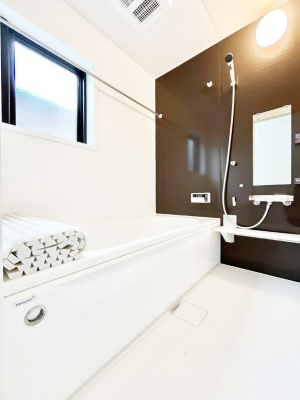 �����@����̔�������Ă���閾�邢�������̂���o�X���[��