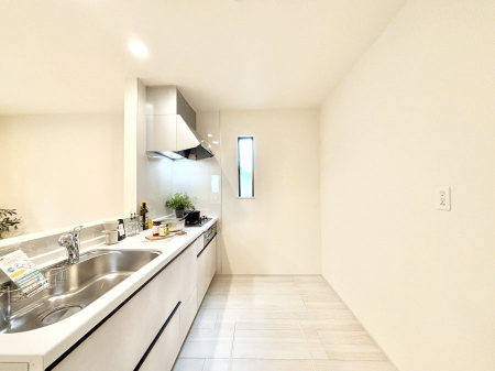 �L�b�`���@��Ƃ肠��L�b�`���ł͂��Ƒ��Ɗy�������������ł��܂��B