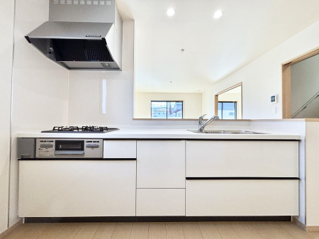 �L�b�`���@���r���O�����n����l�C�̃J�E���^�[�L�b�`���B �Ƒ��������Ȃ���Ǝ������邱�Ƃ��ł��܂��B