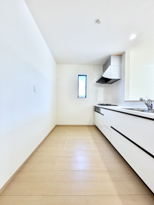 �L�b�`���@�u�₩�ȕ����ʂ蔲����L�b�`���B��������̂Ŗ��邭���C�ɂ��𗧂��܂��B