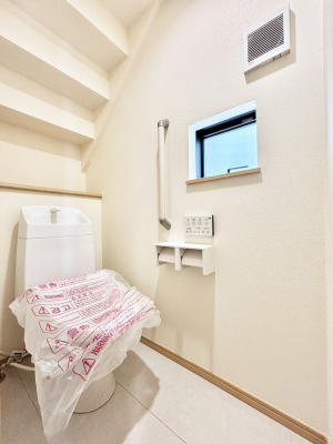 �g�C���@�E�H�V�����b�g�t���g�C����1�K��2�K���ꂼ��ɔz�u����Ă��ĂƂĂ��֗��ł��B 