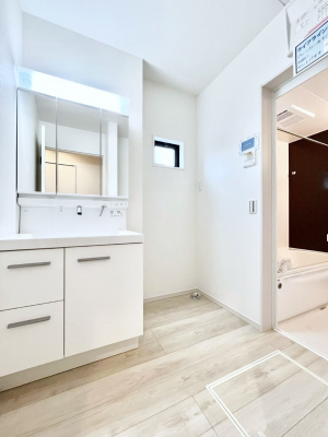 ���̑��@�������̂�����K��Ԃł��B�����̐g�x�x���C�����ǂ����g�������܂��B 