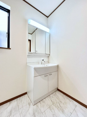 ���ʑ�E���ʏ��@�傫�����₷���O�ʋ��Ő�����������ʑ�́A�g�����Ȃ݃`�F�b�N�┧�̂������ɂ������߂ł��B 