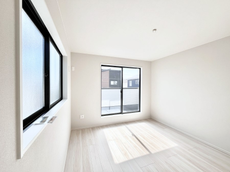 ���̑����ρ@2�ʍ̌����m�ۂ������邢��ԁB�Ƒ��݂�Ȃ����K�ȕ�炵����������݌v�ł��B