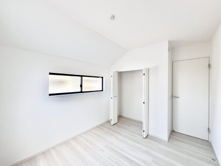 �q�������@�q�������ɂ��������߂Ȏ��[�X�y�[�X�����Ղ�̋���