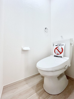 �g�C���@�g�C����1�K��2�K���ꂼ��ɔz�u����Ă��ĂƂĂ��֗��ł��B 