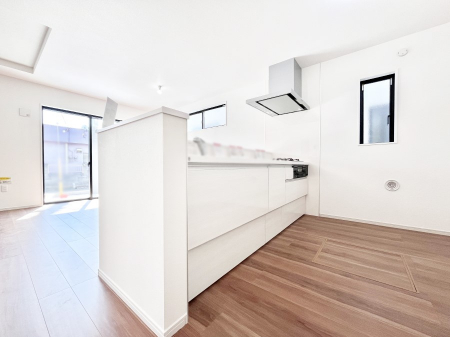 �L�b�`���@�J�E���^�[�z���ɂ��b�������Ȃ��疈���̂������������Ɗy����