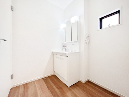 ���̑��@��Ƃ�̐��ʃX�y�[�X�Œ��̐g�x�x�����N���N