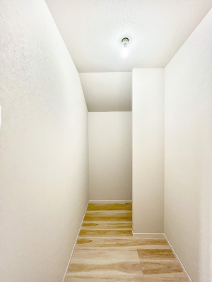 ̑@EH[NCN[[bgtŐԂLpł܂B