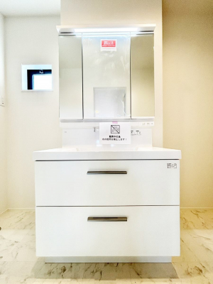 ���ʑ�E���ʏ��@���[�͂Ƌ@�\���ɗD�ꂽ���ʉ��ϑ�