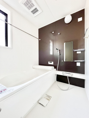 �����@����̔�������Ă���閾�邢�������̂���o�X���[��