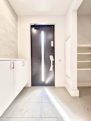 ���ց@�V���[�Y�C���N���[�N�t���̌��ցB�Ƒ��S���̌C��J��Ȃǂ���������[�ł��܂��B