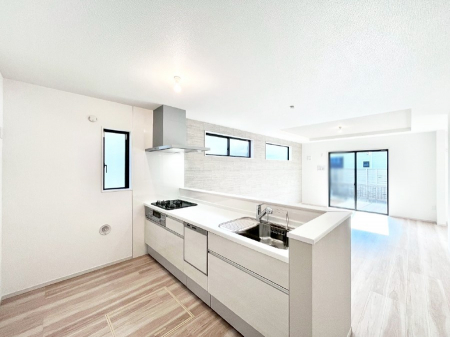 �L�b�`���@�J�E���^�[�z���ɂ��b�������Ȃ��疈���̂������������Ɗy����