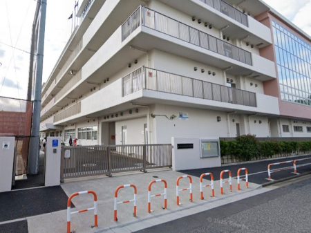 ���ӊ��@���w�Z 1049m �����旧���l�؂̉Ԓ��w�Z