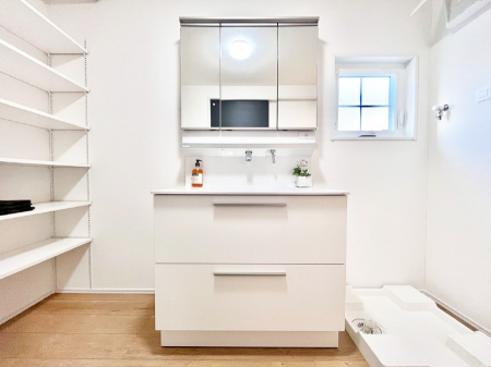 ���ʑ�E���ʏ��@�������̂�����K��Ԃł��B�����̐g�x�x���C�����ǂ����g�������܂��B 